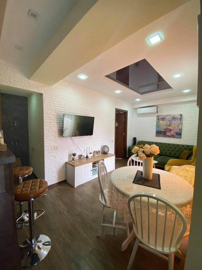 Апартаменты Apartament Victoria Тбилиси Экстерьер фото